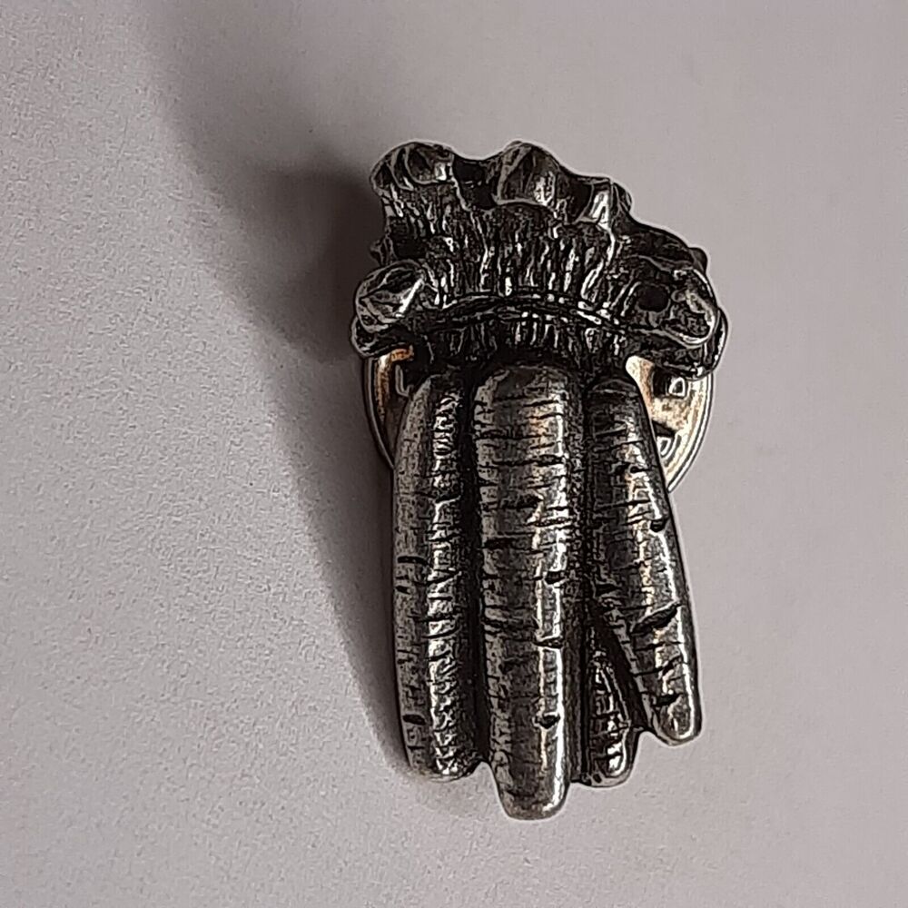 1989 Pewter Carrots Lapel Tack Pin Maiden Vermont DP Ltd small Easter signed
